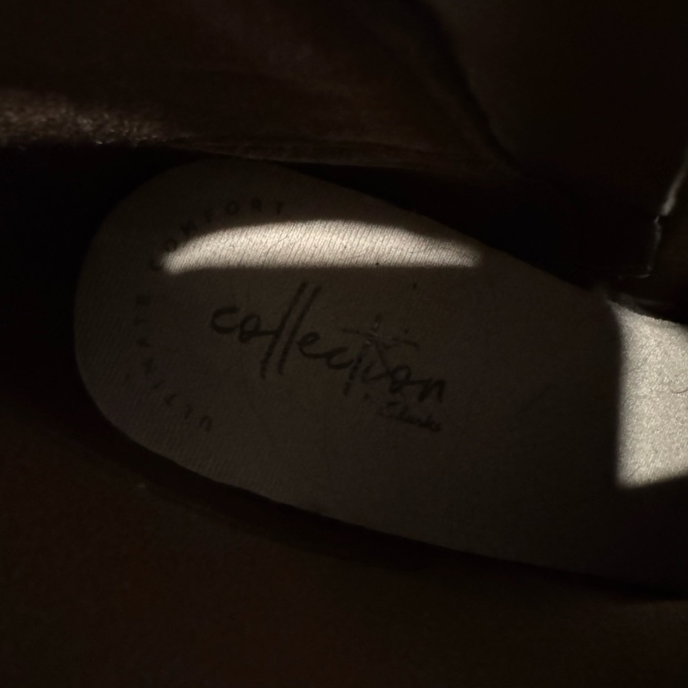 clarks booties - Picture 2 of 3